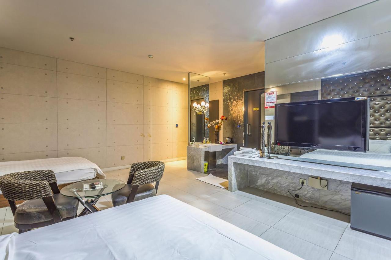 Qingdao Heng Bo Hotel Экстерьер фото