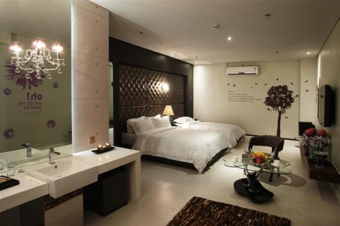 Qingdao Heng Bo Hotel Экстерьер фото