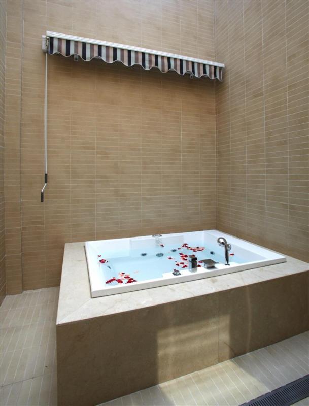Qingdao Heng Bo Hotel Экстерьер фото